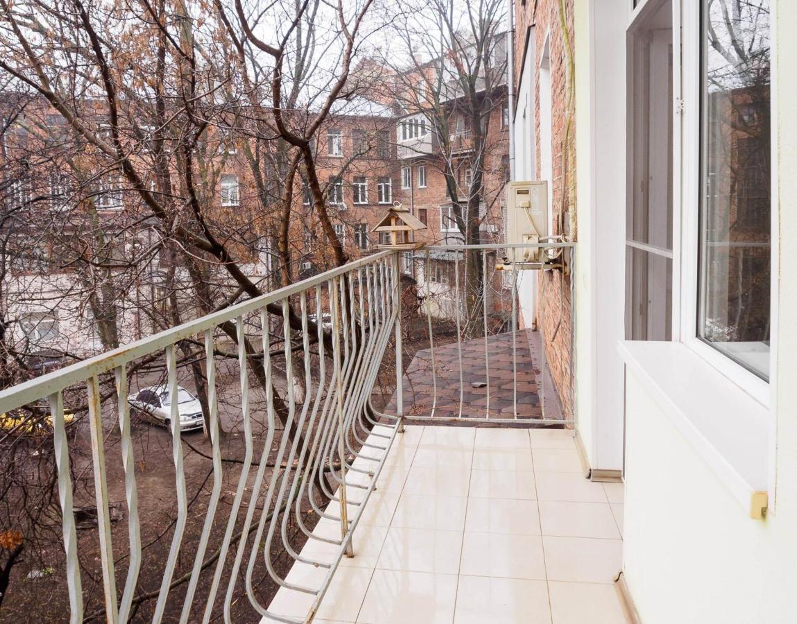 Квартира В Центре На Архитектора Бекетова Charkiv Exteriör bild